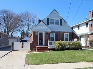 2336 Concord St, Oceanside, NY 11572