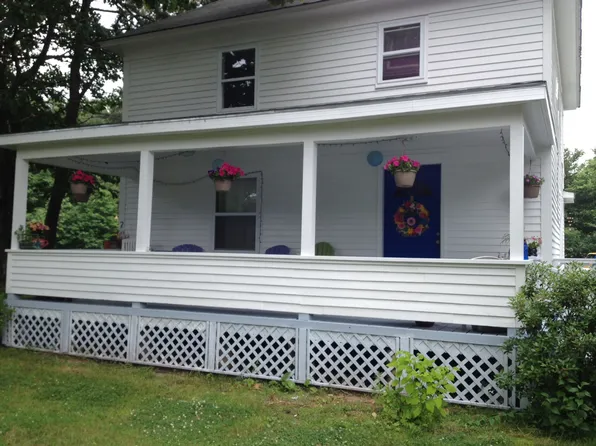 81 Farley Rd, Brunswick, ME 04011