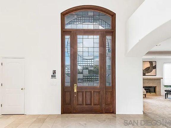 4th image of 296 Royal Crest Ct