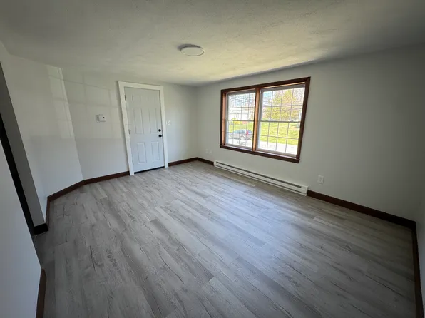 9 Newton St #2N, Westport, MA 02790