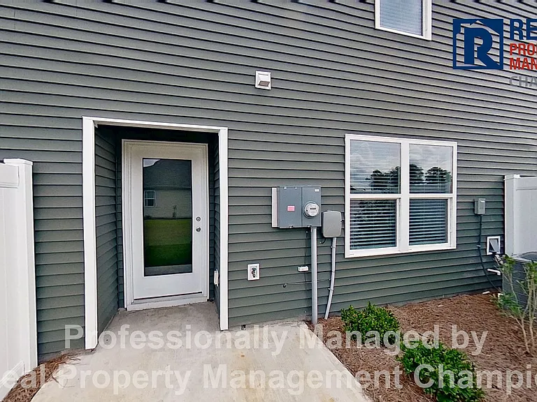 3110 Lobelia Ln — Photo 20
