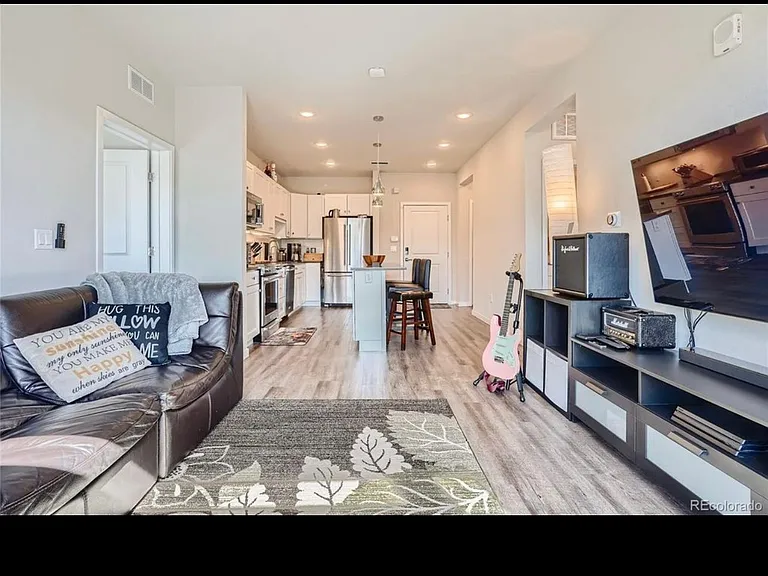 155 S Monaco Street Pkwy #103 — Photo 8