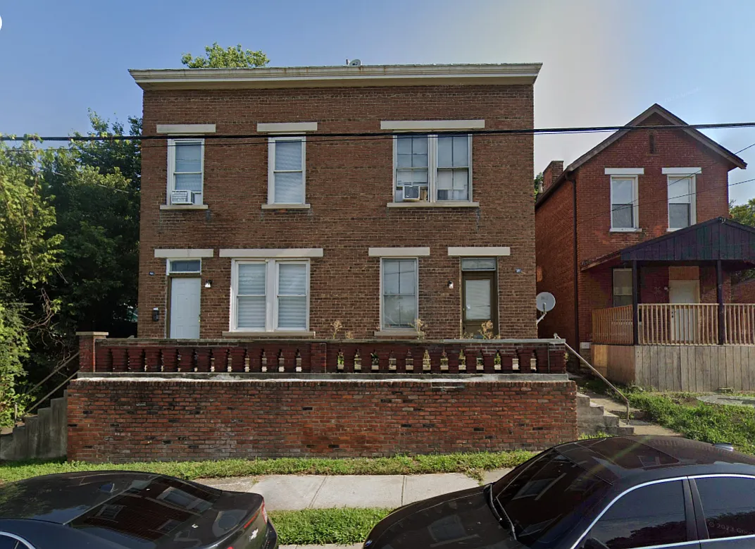 40 Wuest St — Photo 1