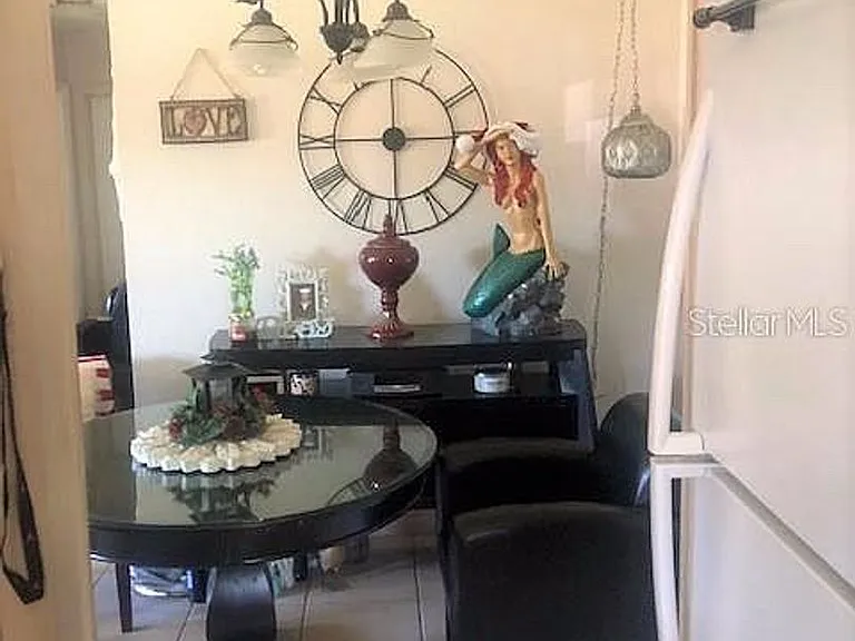 1371 N Normandy Blvd — Photo 5