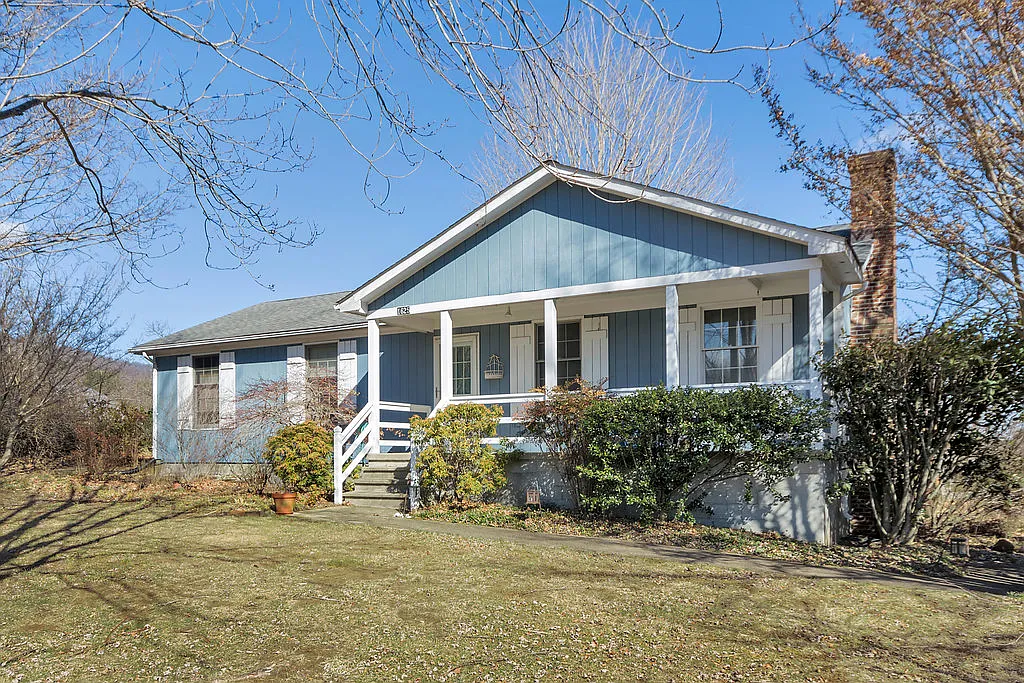 1625 Crozet Ave photo 1