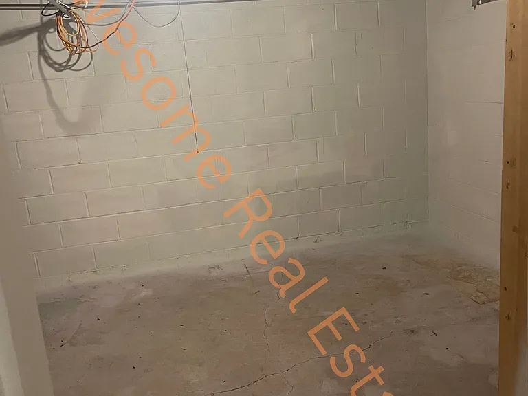 927 Lincoln Dr — Photo 8