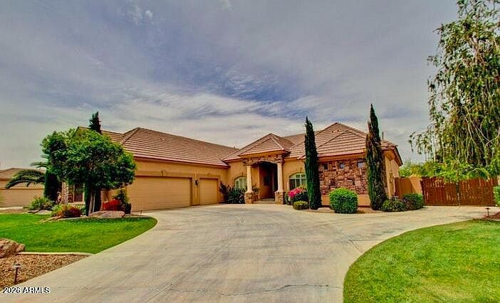 1st image of 2568 S RIATA Court