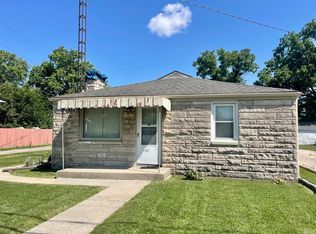 2702 E 16th St, Muncie, IN 47302