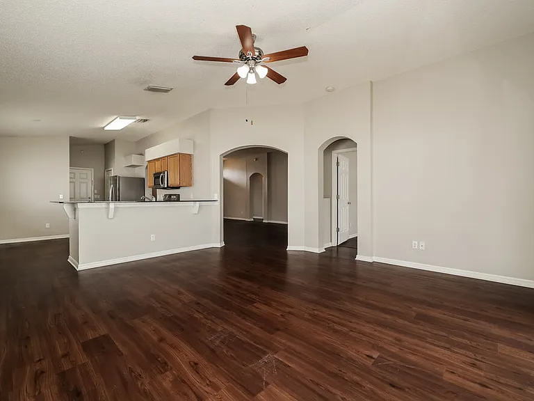 12845 Longcrest Dr — Photo 9