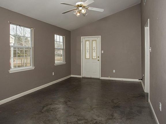 3rd image of 2525 S Nottoway Ave