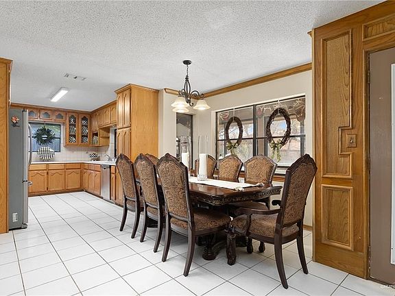 4th image of 1909 Nightingale Ave