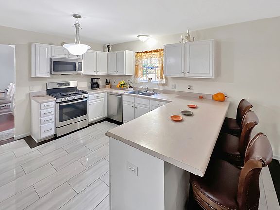 5th image of 38332 Imperial Ln