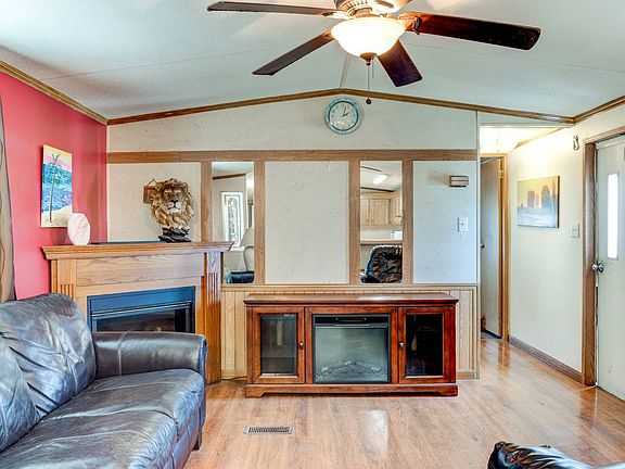 4th image of 2982 Oceanshore Blvd N #28