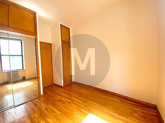 2nd image of 159 E 99th St #B1