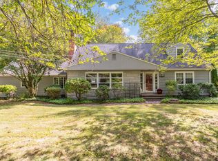 33 Eastland Rd, Hamden, CT 06517