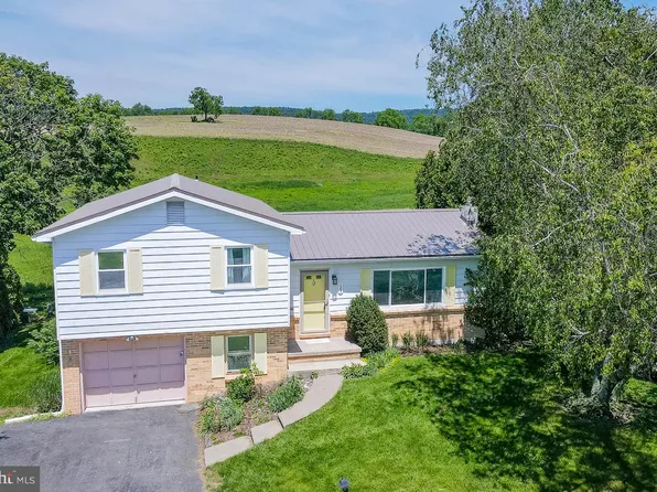 123 Ridge Ave, Centre Hall, PA 16828
