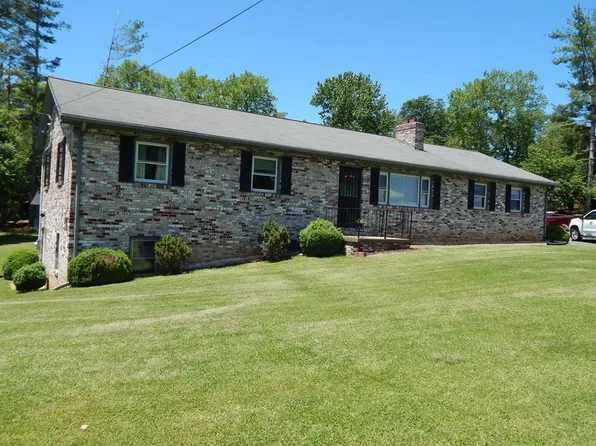 398 Kenbrook Dr, Galax, VA 24333