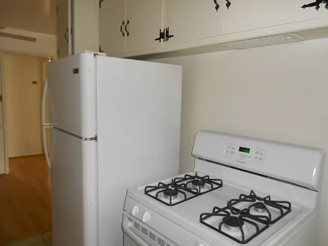 1457 S Westgate Ave #D — Photo 8