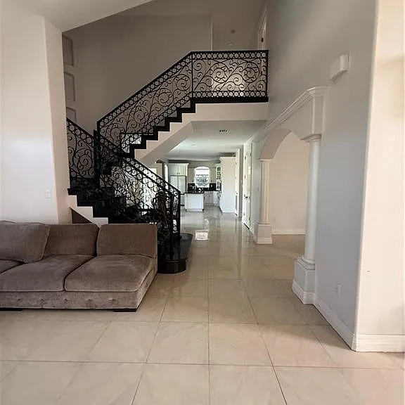 4004 El Jardin — Photo 13