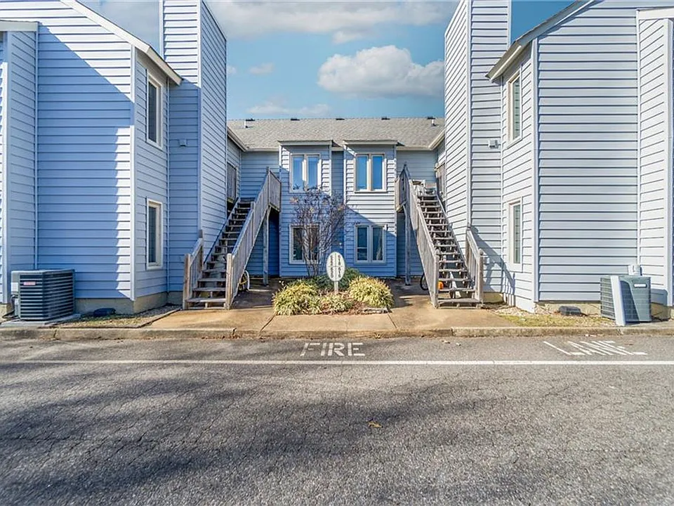 622 Pinewood Dr