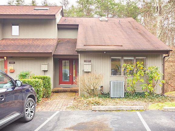 2nd image of 107 Willowbrook Dr #0