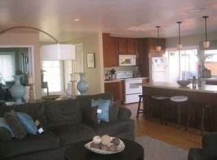 165 Rodney Ave, Encinitas, CA 92024