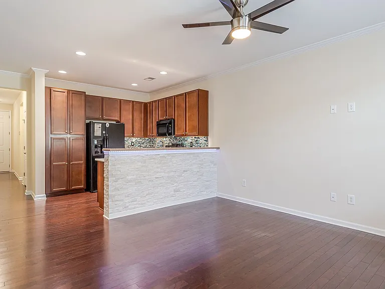 1845 Culbertson Ave — Photo 6