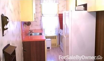 3rd image of 3307 91st St APT 1J