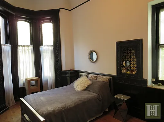 Rented by Halstead Real Estate | media 20