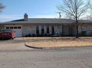 106 Valley Dr, Electra, TX 76360