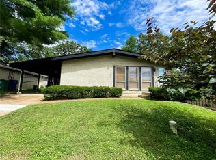 2100 East Dr, Saint Louis, MO 63131