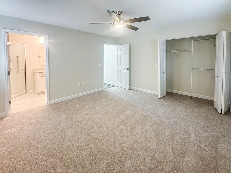990 Hope Dr — Photo 8