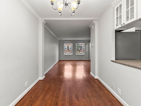 4th image of 3191 S Stafford St