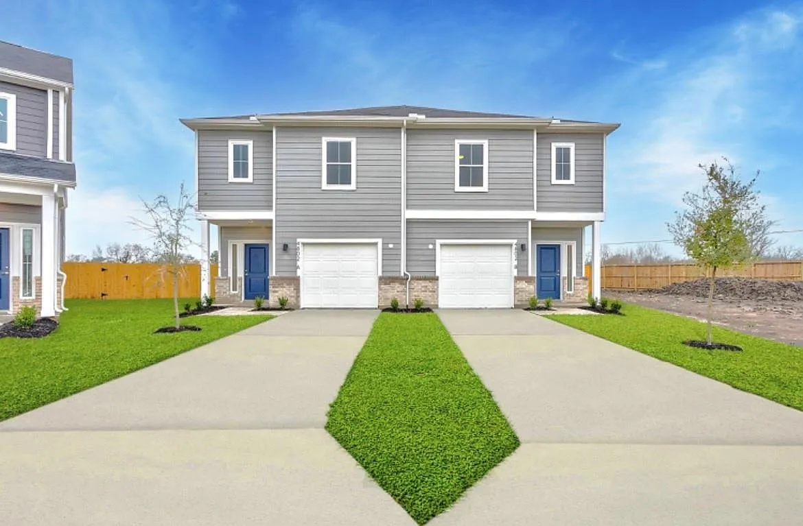 3 bed, 2.5 bath, 1681 sqft, $1,899 — Photo 2