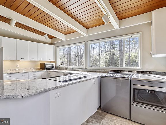 4th image of 3508 Stoneybrae Dr