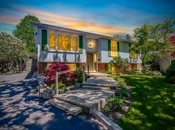 70 Graystone Dr, Hamilton, ON L9C 4R8