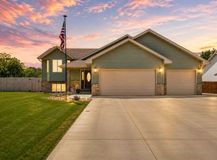 895 Lee St NE, Owatonna, MN 55060