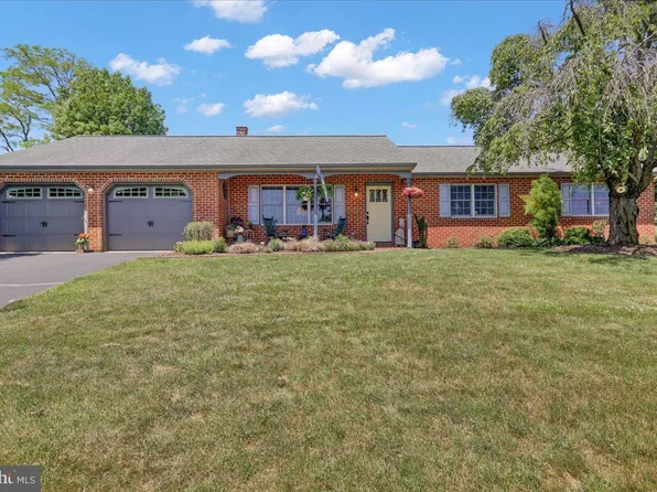 1475 Conestoga View Dr, East Earl, PA 17519