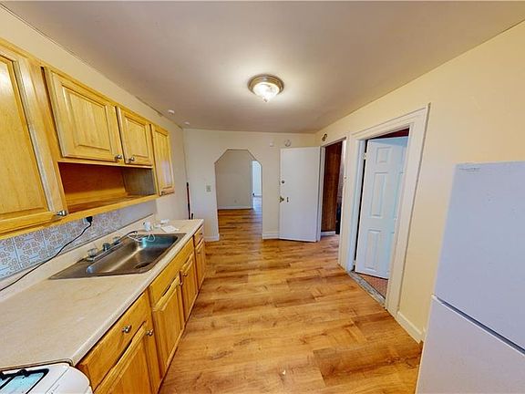 5th image of 1217 Herkimer St