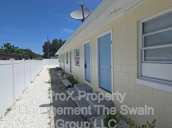 218 Florida Ave, Dundee, FL