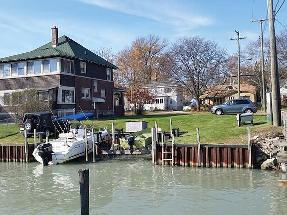 2nd image of 1730 St Clair River Dr