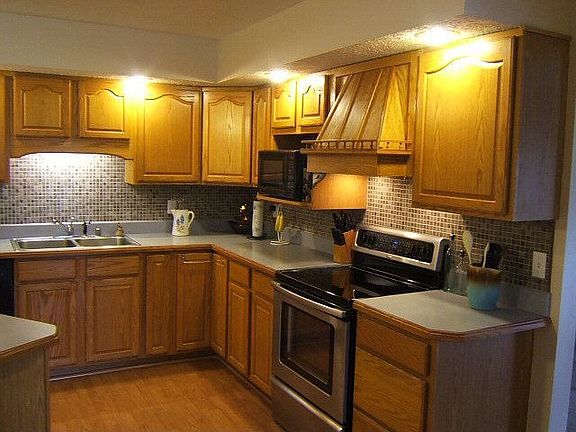 2nd image of 2766 Chatham Ln