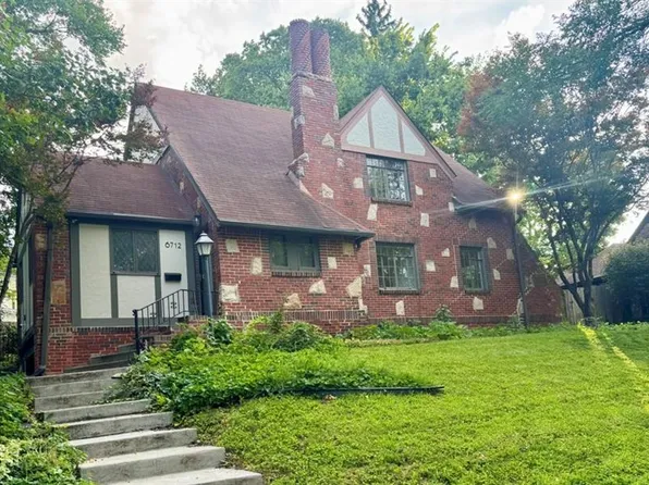 6712 Linden Rd, Kansas City, MO 64113