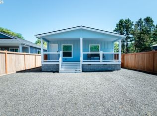 710 W 3rd St, Westport, WA 98595