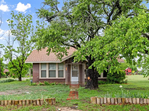 302 W Grogan St, Hamilton, TX 76531