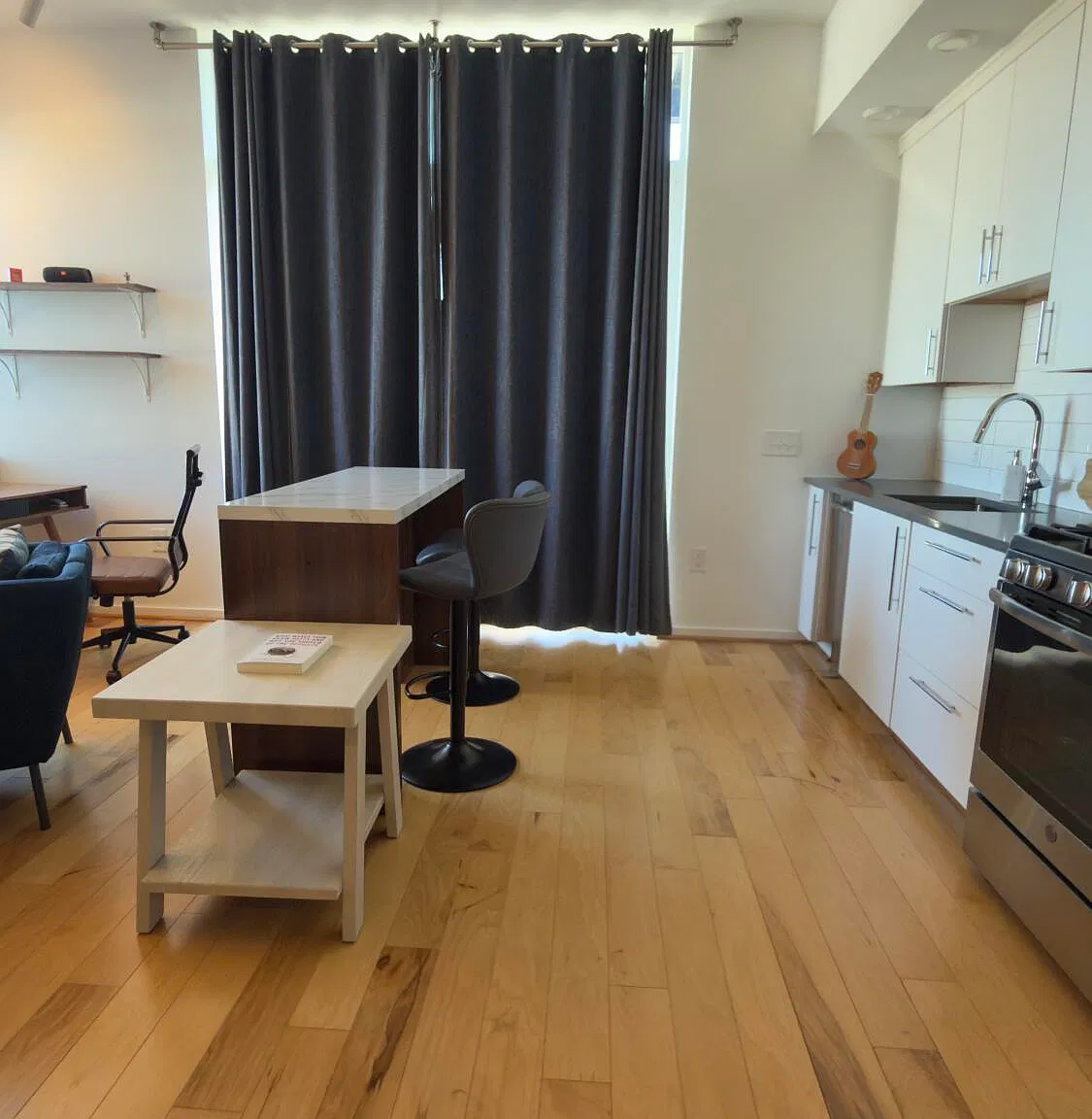 1 bed, 1.0 bath, $1,650 — Photo 4