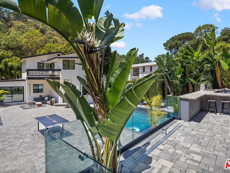 1750 N Beverly Glen Blvd — Photo 4