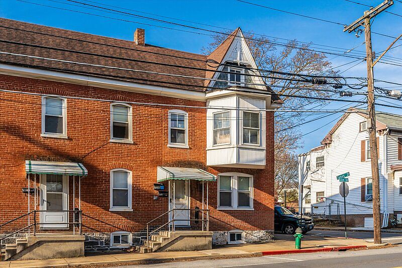 1st image of 541 Salem Ave APT 1