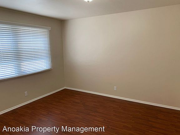 4th image of 1241 E Harvard St #8543824