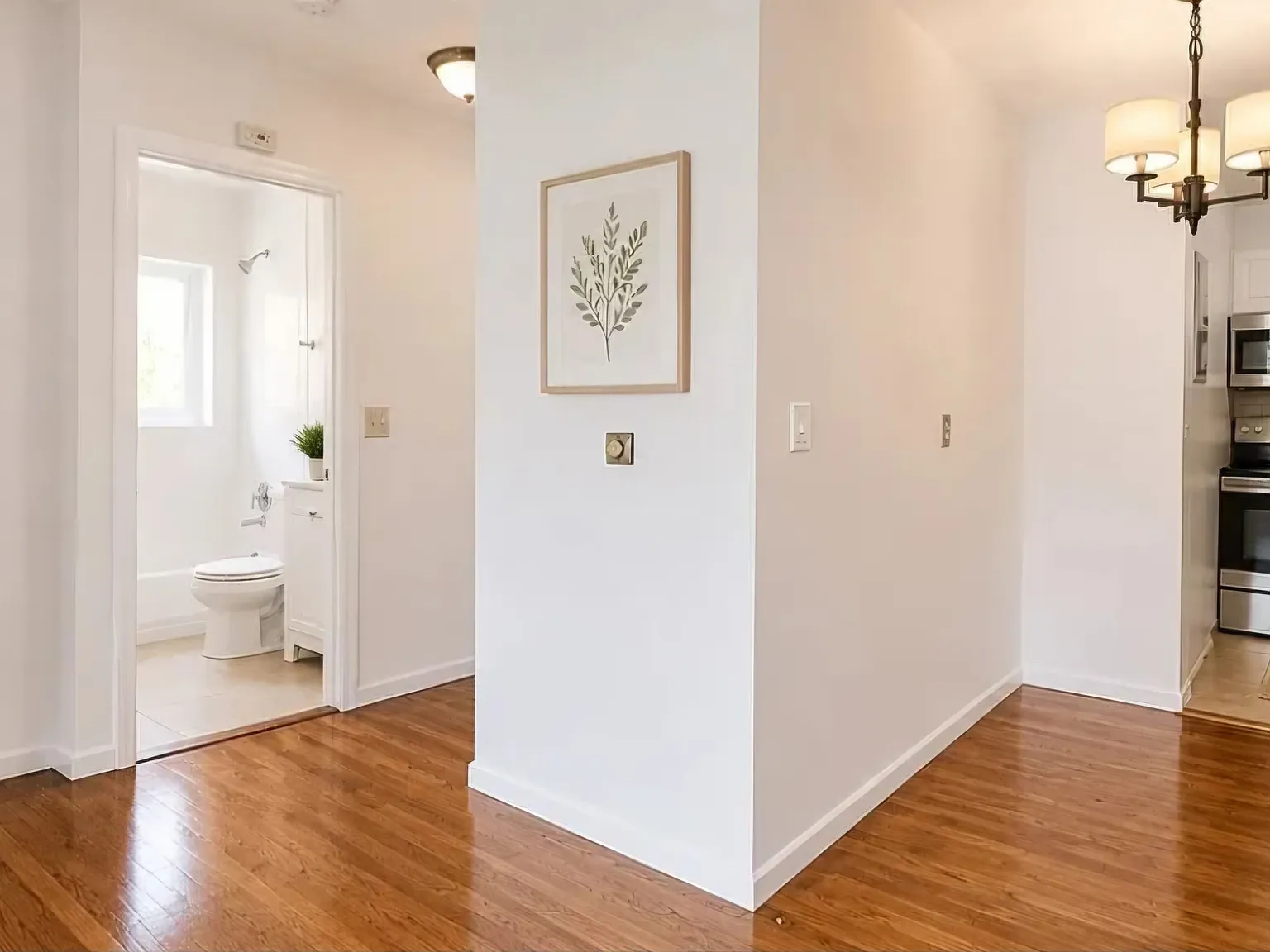 2 bed, 720 sqft, $3,200 — Photo 2